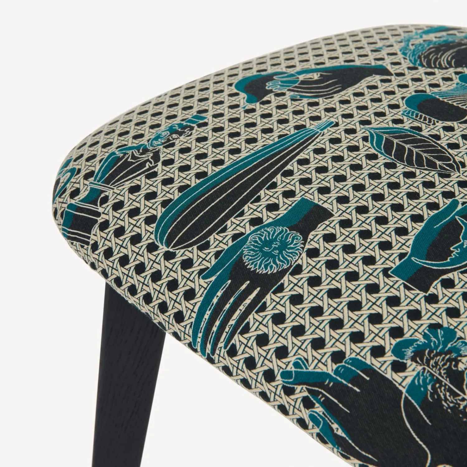 Chairs<Fornasetti Upholstered Chair Oggetti Su Cannete White/Black/Light Blue