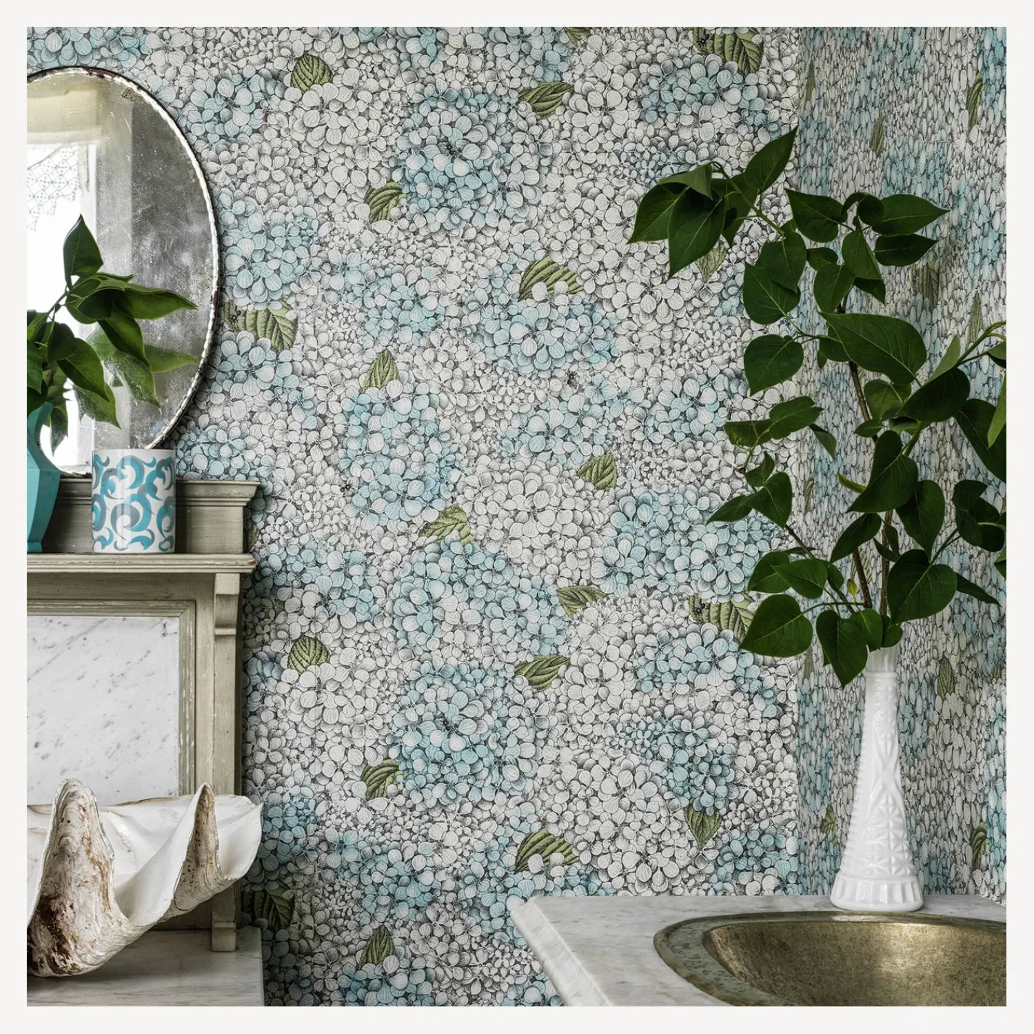 Wallpaper<Fornasetti Wallpaper Ortensia Blue And Cream