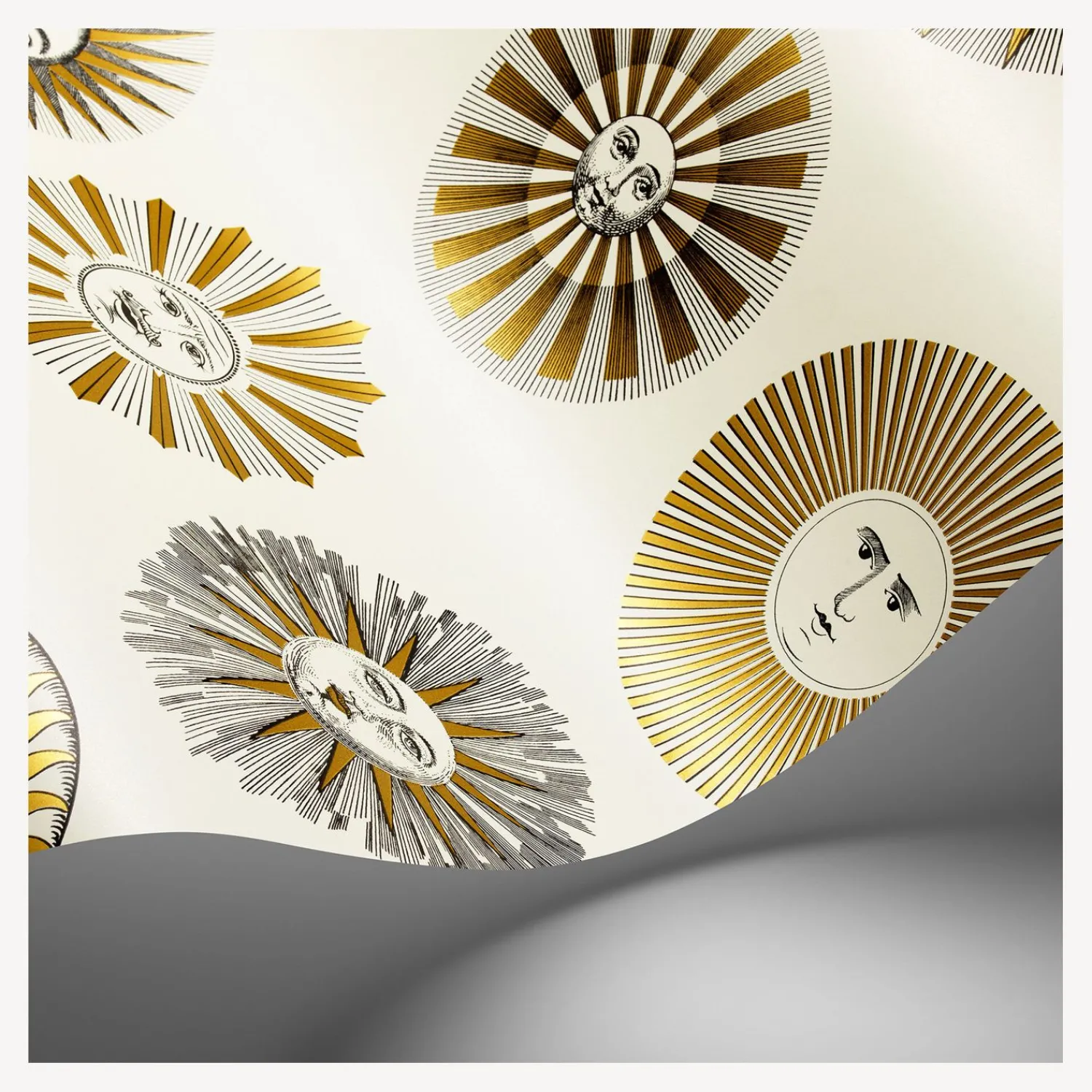 Wallpaper<Fornasetti Wallpaper Soli Cream And Gold